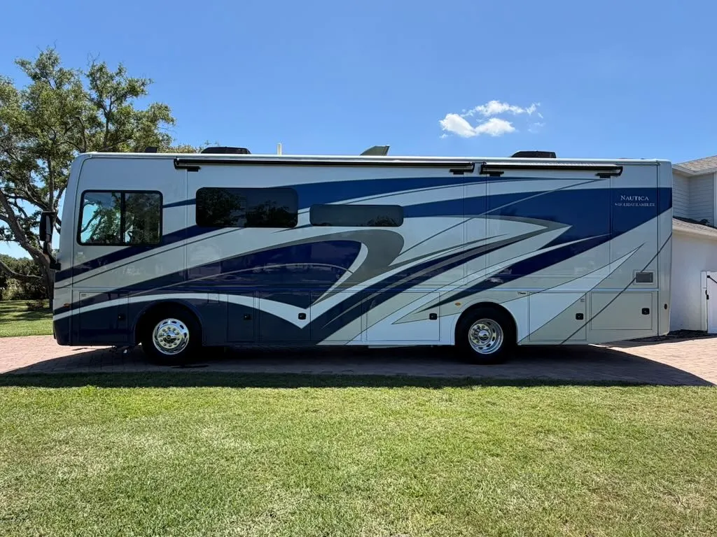 2023 Holiday Rambler Nautica 33TL Motorhome